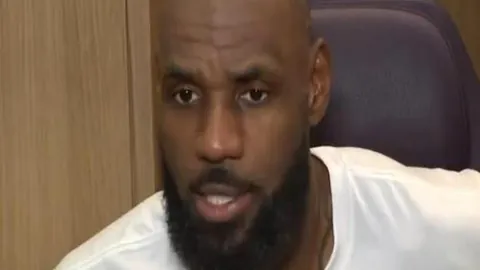 法蘭克福隊長羅德膝傷困境，退役風波可能將至